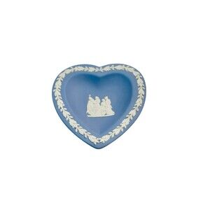 VINTAGE WEDGWOOD JASPERWARE BLUE HEART-SHAPED TRINKET DISH MADE IN ENGLAND